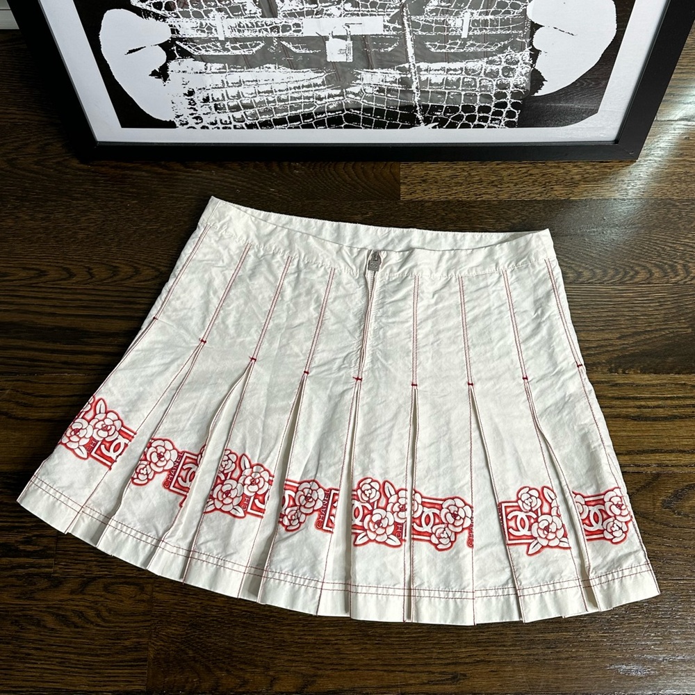 Chanel Camellia Pleated Y2K Mini Skirt RARE vintage collectors piece!